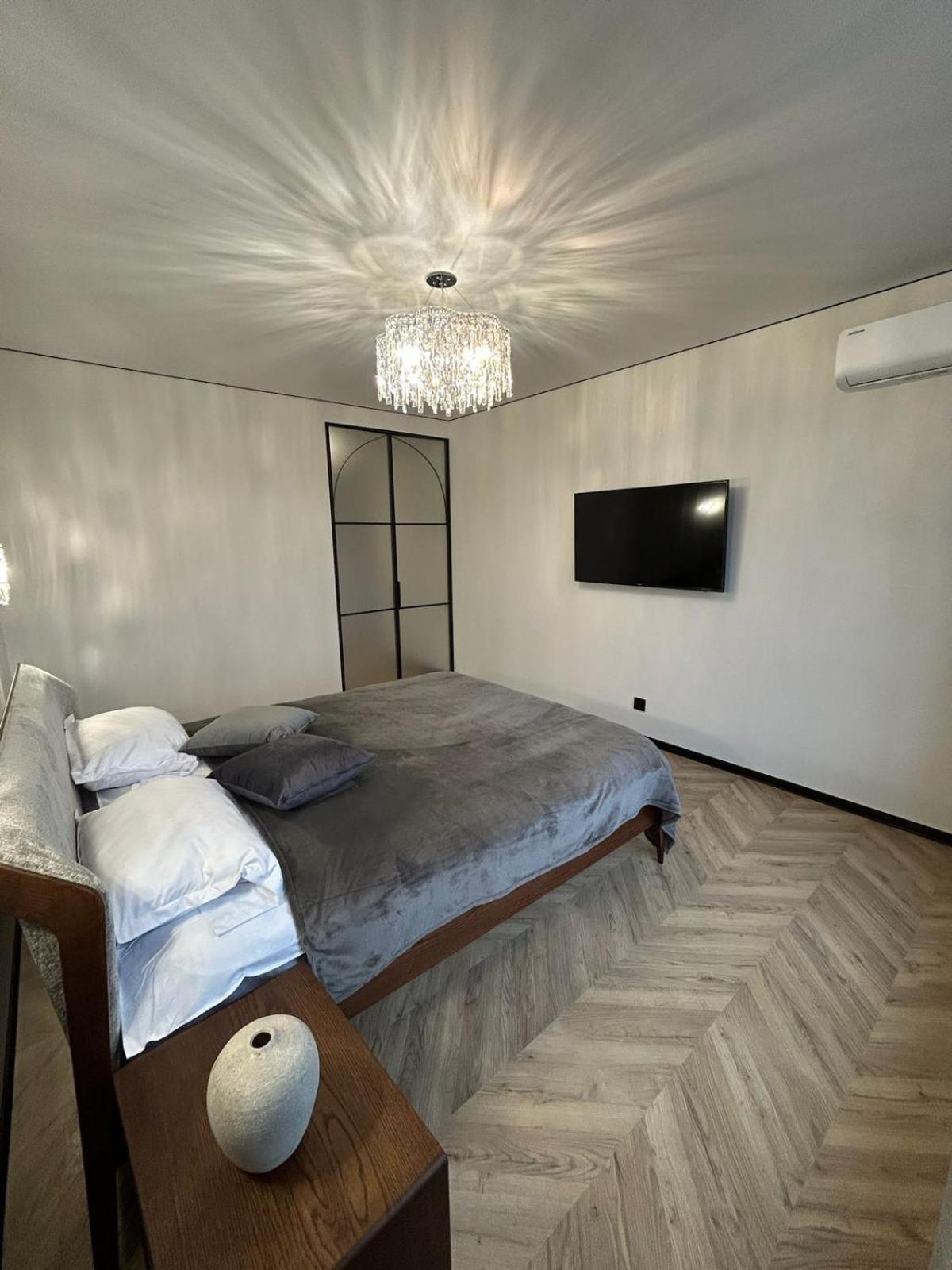 в центрі на шевченка Apartment Хмельницький